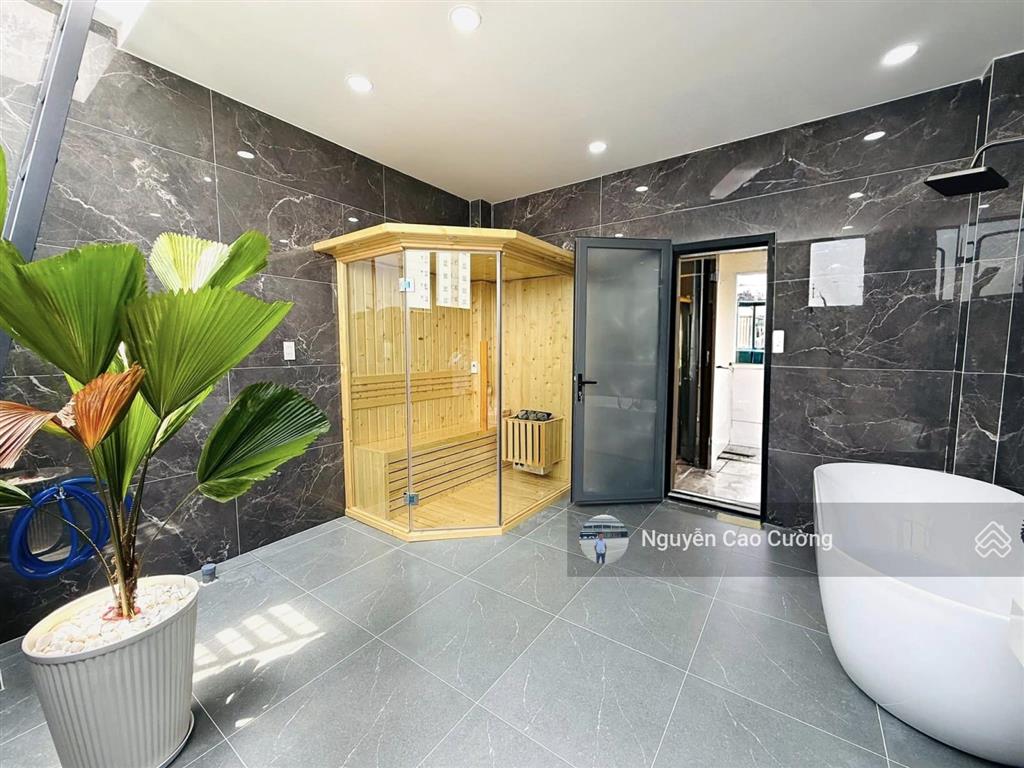 Siêu phẩm thang máy 4x20m 1lững 3 lầu đường 8m thạnh lộc 27 sát chung cư thạnh lộc giáp ngã tư ga