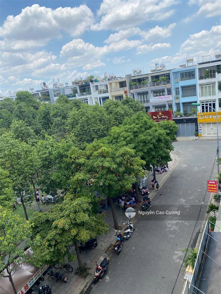 Bán 08 căn nhà phố 5x18m kdc hiệp thành city, trung tâm q12