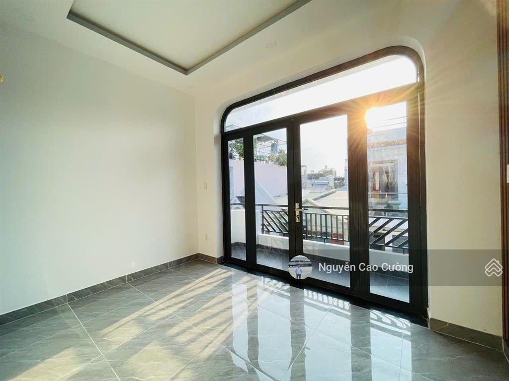 Nhà phố 5x15m đúc 1trệt 2 lầu sân thượng hẻm 5m thông lâm thị hố gần chợ, gần hiệp thành city