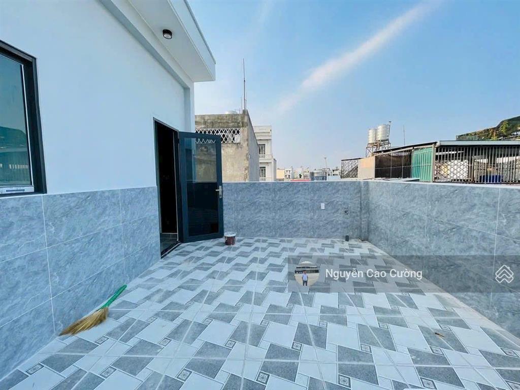 Nhà phố 5x15m đúc 1trệt 2 lầu sân thượng hẻm 5m thông lâm thị hố gần chợ, gần hiệp thành city
