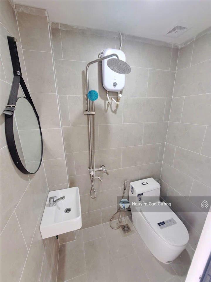 Bán căn hộ dịch vụ thang máy 5x20m 1hầm 4 lầu 12phòng có thang máy đường 8m trần thị hè, hiệp thành