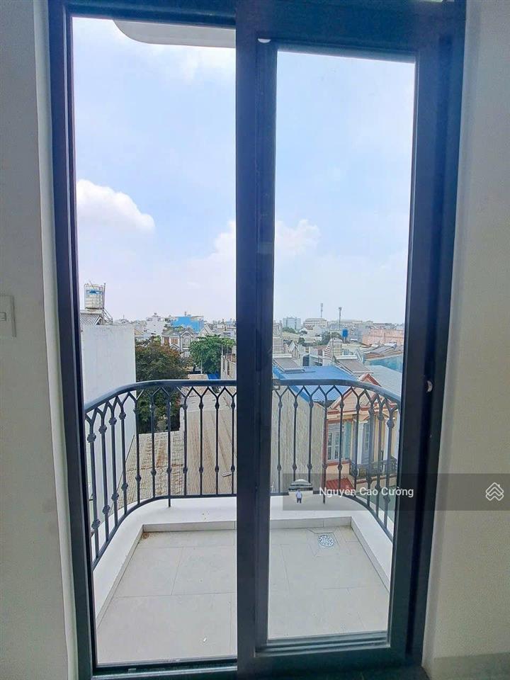 Bán căn hộ dịch vụ thang máy 5x20m 1hầm 4 lầu 12phòng có thang máy đường 8m trần thị hè, hiệp thành
