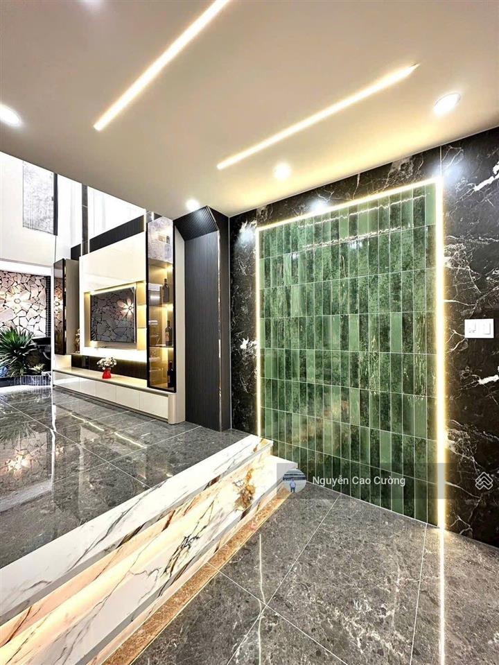 Siêu phẩm luxury đẳng cấp có 4 phòng ngủ (2 phòng ngủ master), 1/ nguyễn thị kiểu, sát metro, q12