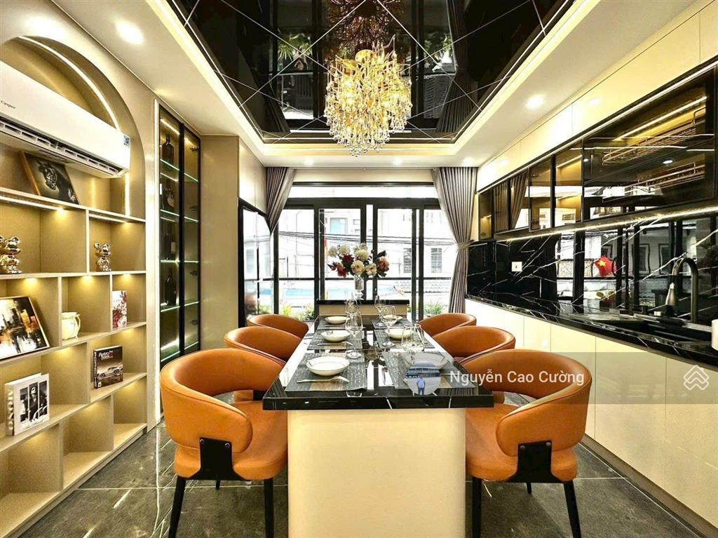 Siêu phẩm luxury đẳng cấp có 4 phòng ngủ (2 phòng ngủ master), 1/ nguyễn thị kiểu, sát metro, q12