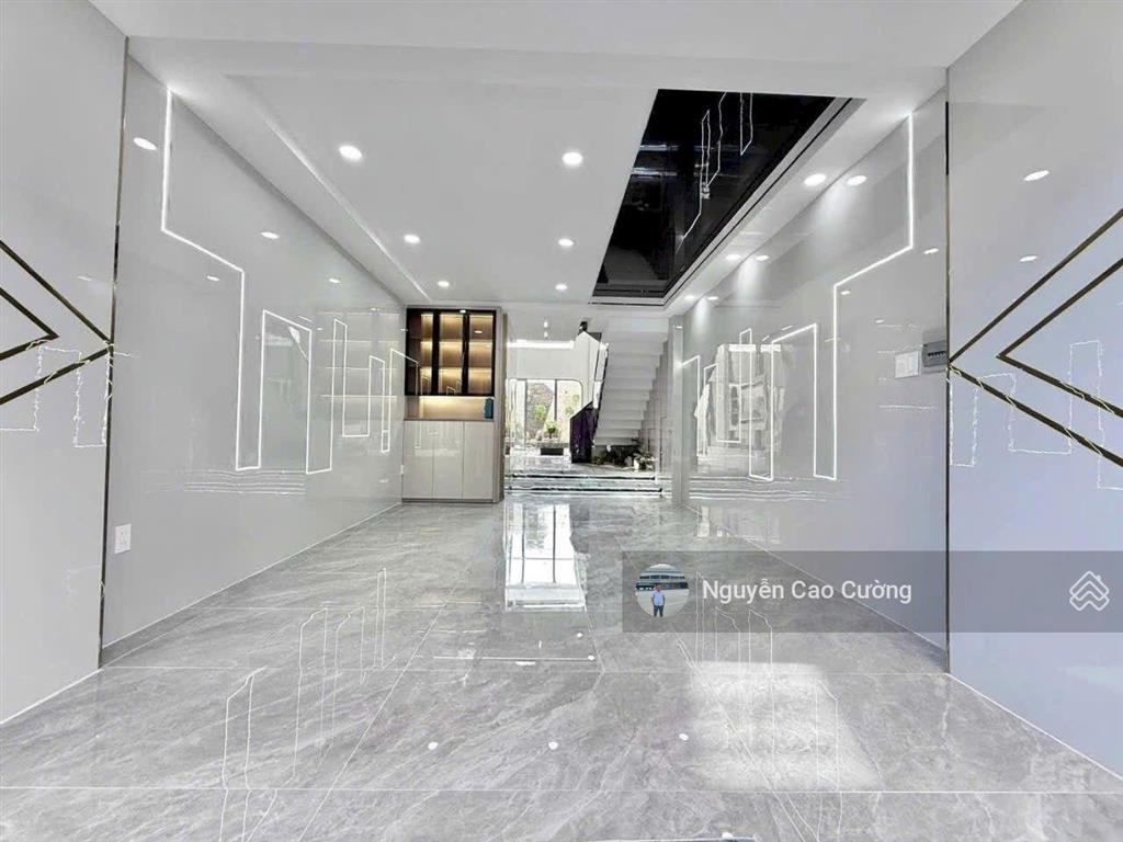 Nhà phố thiết kế đẹp, hồ cá koi trong nhà 4x18m, 1 lửng 3 lầu, thạnh xuân 25