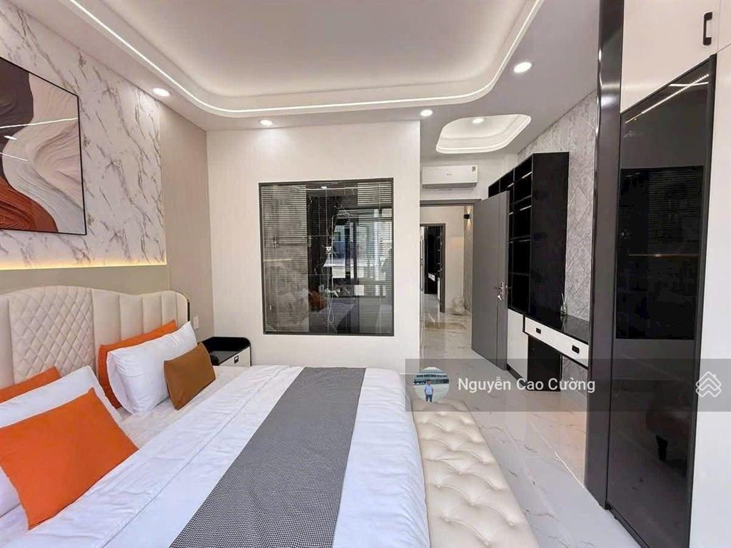Siêu phẩm thang máy giá tốt 4x15m 1 lửng 3 lầu đường 6m thông 1/ đường thạnh xuân 38