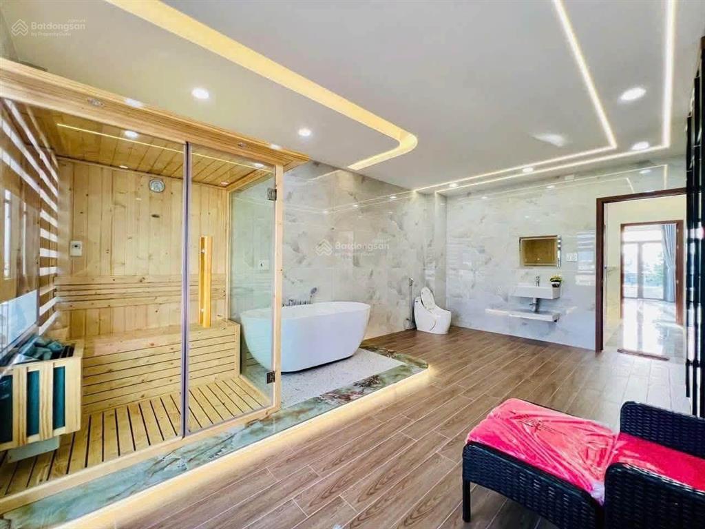 Siêu phẩm nhà phố mặt tiền thang máy 650kg, 4.2x25m đúc 6 tầng đông hưng thuận 22  nguyễn văn quá