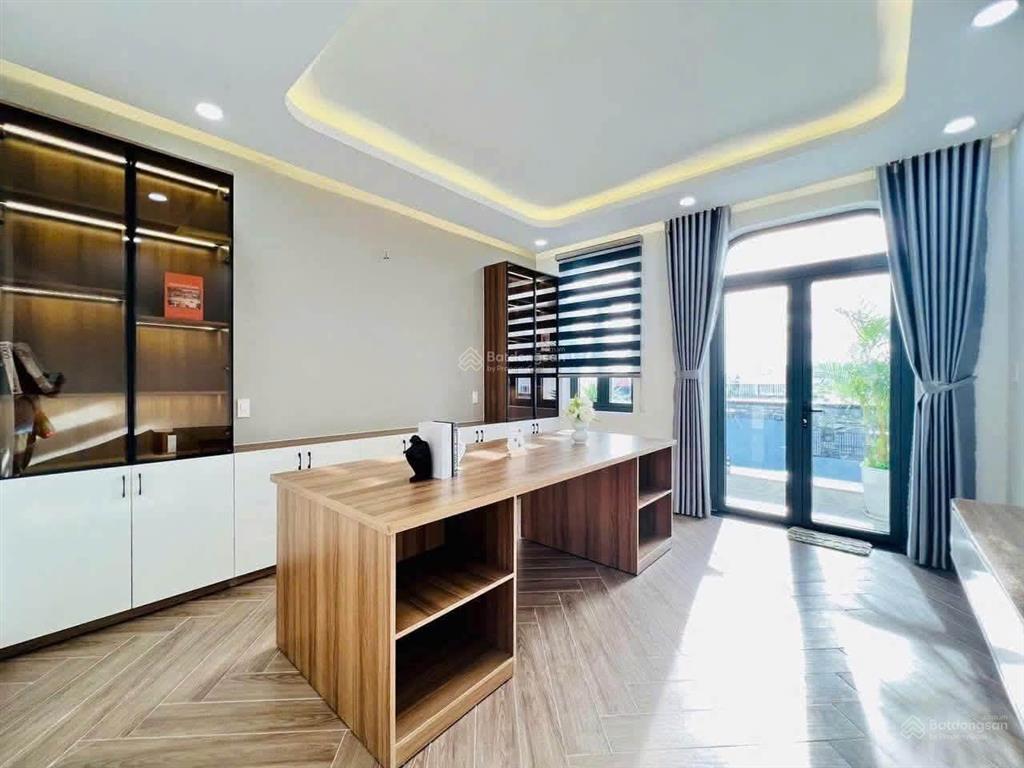Siêu phẩm nhà phố mặt tiền thang máy 650kg, 4.2x25m đúc 6 tầng đông hưng thuận 22  nguyễn văn quá