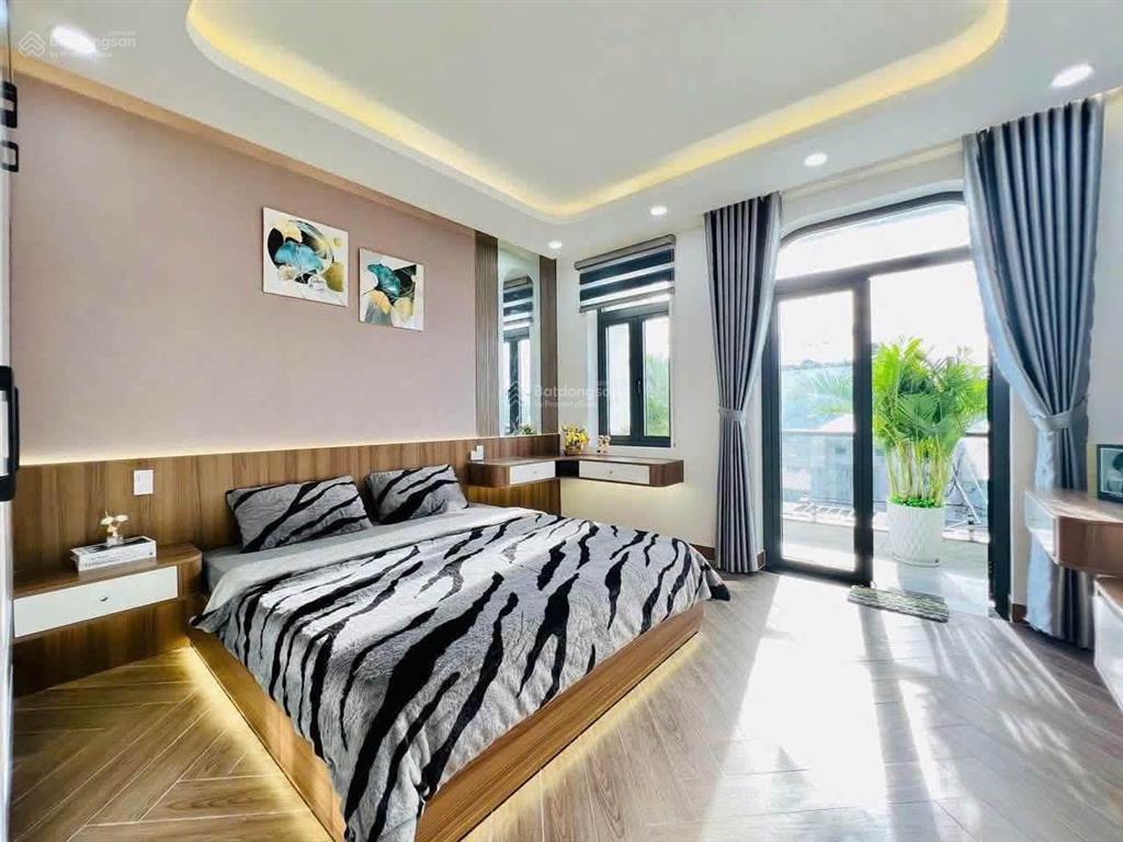 Siêu phẩm nhà phố mặt tiền thang máy 650kg, 4.2x25m đúc 6 tầng đông hưng thuận 22  nguyễn văn quá