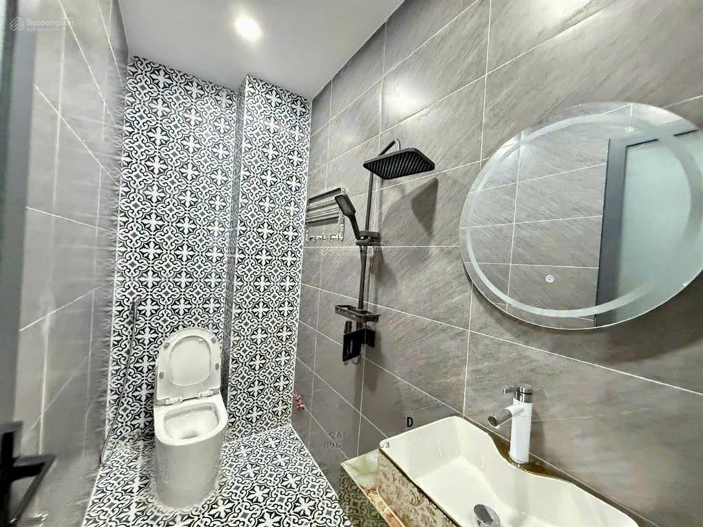 Giảm giá 710tr, nhà phố 4x15m thạnh lộc 16 đi bộ ra chợ cầu đồng, đúc 1 lửng 3 lầu đường 6m