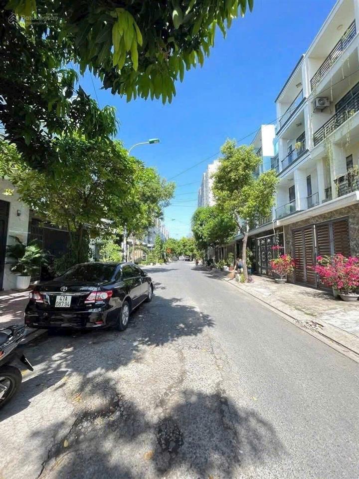 Biệt thự mini 7x18m đúc 4 tầng đối diện công viên, đường 10m thông kdc hiệp thành city, q12