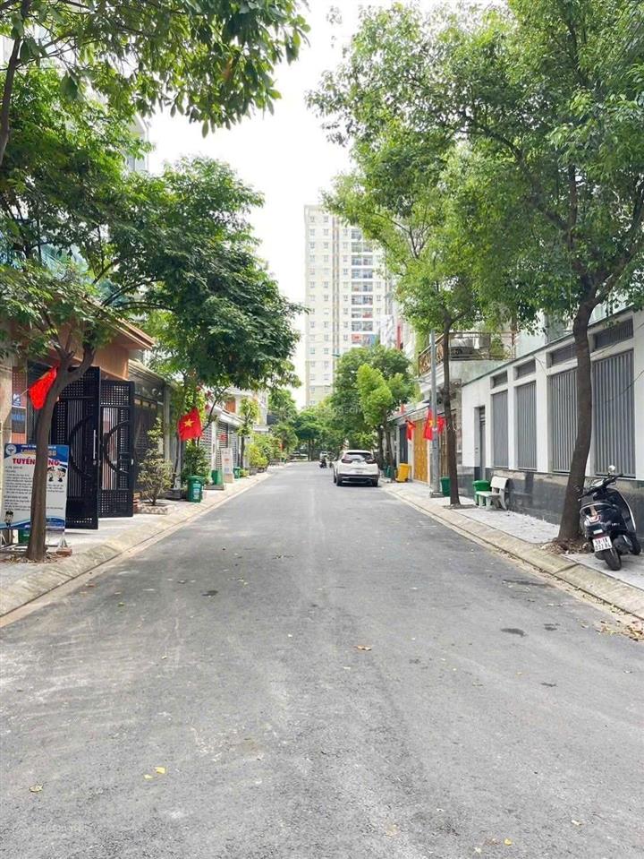 Biệt thự mini 7x18m đúc 4 tầng đối diện công viên, đường 10m thông kdc hiệp thành city, q12