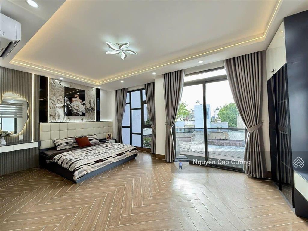 Siêu phẩm góc 2 mặt tiền 6x12m thang máy xịn xò, đi bộ ra chợ thiếc đường lê văn khương q12