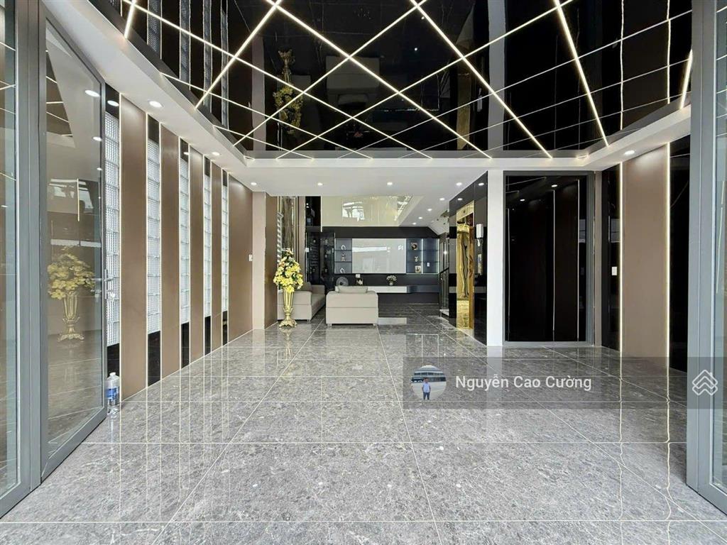 Siêu phẩm góc 2 mặt tiền 6x12m thang máy xịn xò, đi bộ ra chợ thiếc đường lê văn khương q12