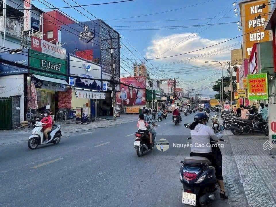 Mặt tiền nguyễn ảnh thủ 6,2x27m đúc 1 lửng 2 lầu đoạn kinh doanh sầm uất nhất q12