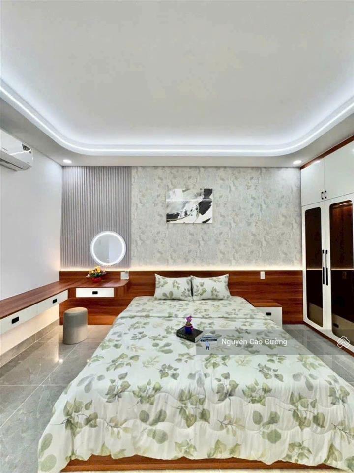 Nhà mặt tiền thang máy 4x22m 1 lửng 3 lầu đường 8m thông khu đồng bộ cao cấp thới an 05, q12