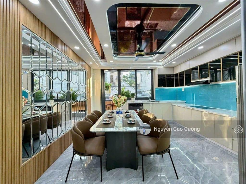 Siêu phẩm thang máy 4.5x18m 1 lửng 3 lầu sát bên mầm non sơn ca 5, tân chánh hiệp 17 thông ra tch10