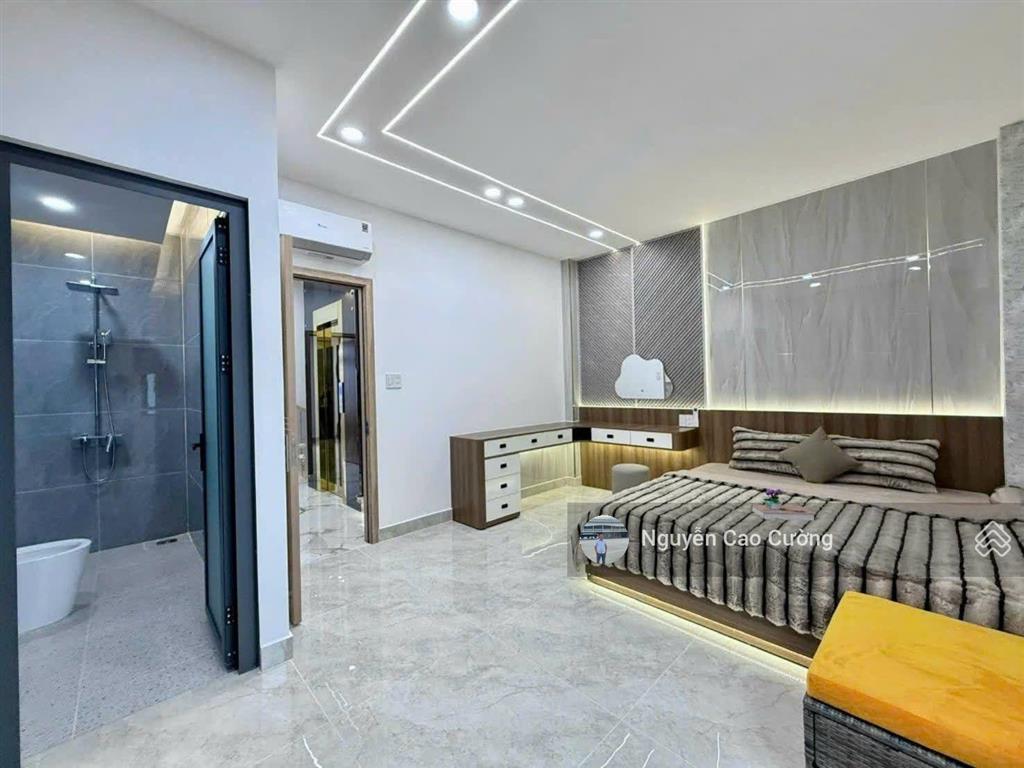 Siêu phẩm thang máy đẹp u mê 5,5x15m 1 lửng 3 lầu đường 8m khu an ninh thạnh xuân 38 shunrise