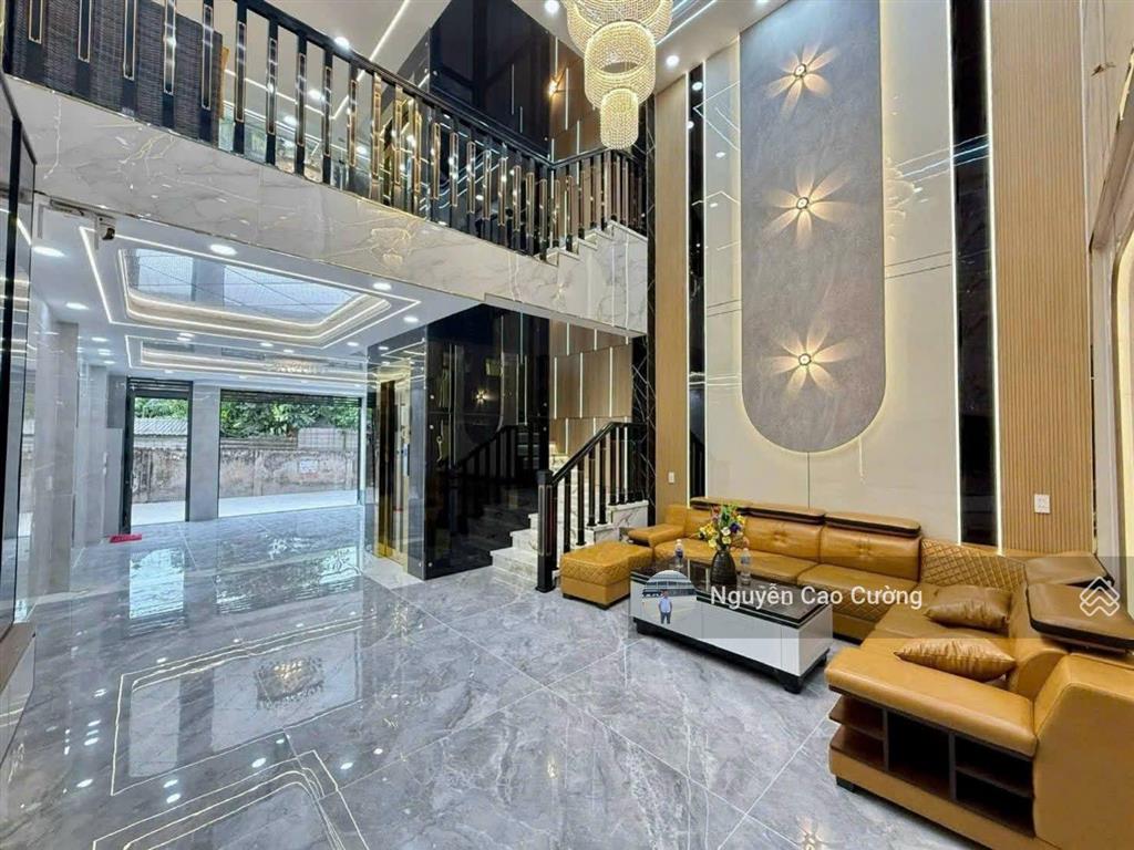 Siêu phẩm thang máy đẹp u mê 5,5x15m 1 lửng 3 lầu đường 8m khu an ninh thạnh xuân 38 shunrise