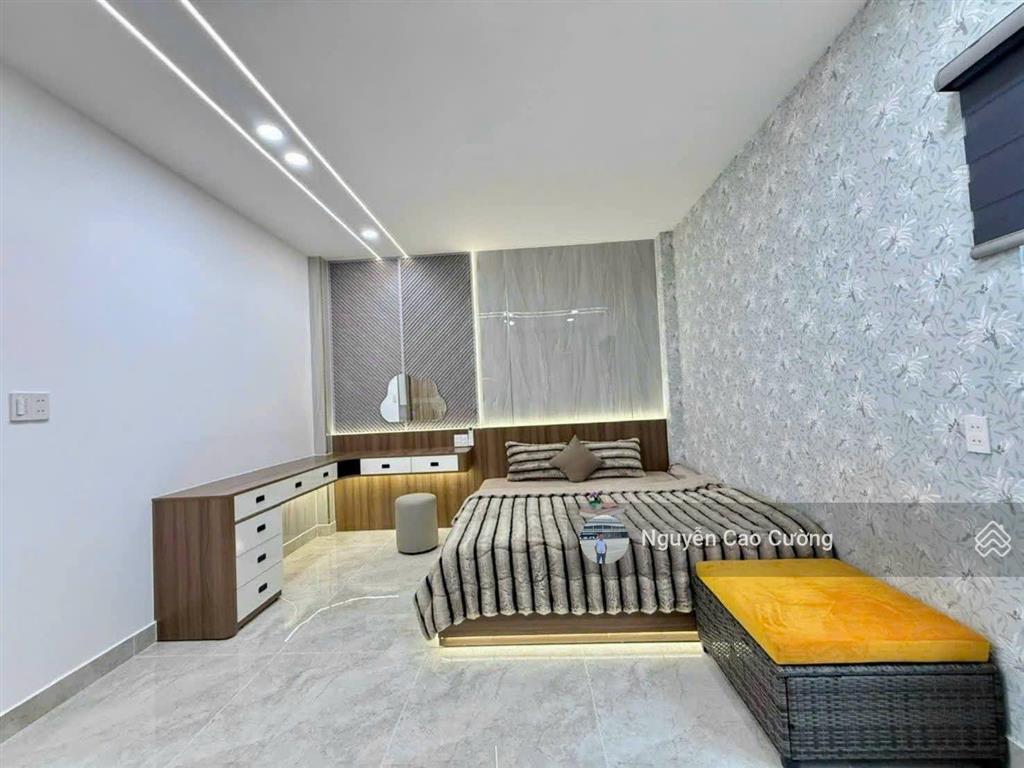 Siêu phẩm thang máy đẹp u mê 5,5x15m 1 lửng 3 lầu đường 8m khu an ninh thạnh xuân 38 shunrise