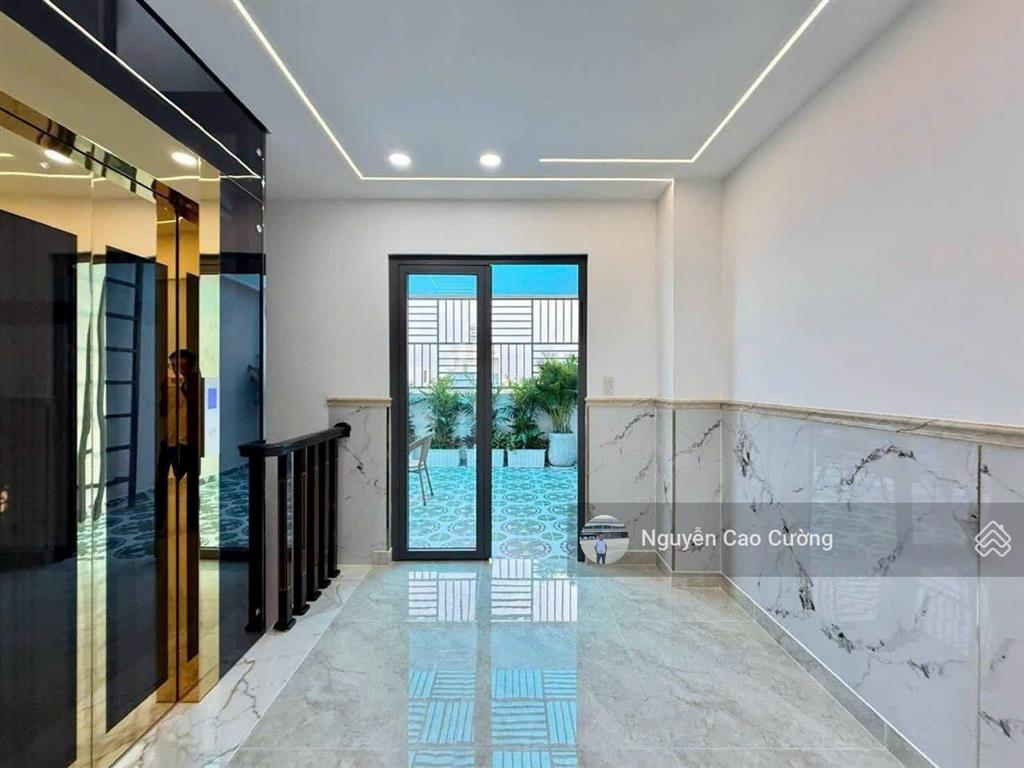 Siêu phẩm thang máy đẹp u mê 5,5x15m 1 lửng 3 lầu đường 8m khu an ninh thạnh xuân 38 shunrise