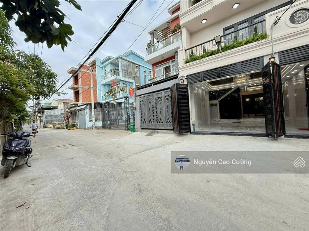 Siêu phẩm thang máy đẹp u mê 5,5x15m 1 lửng 3 lầu đường 8m khu an ninh thạnh xuân 38 shunrise