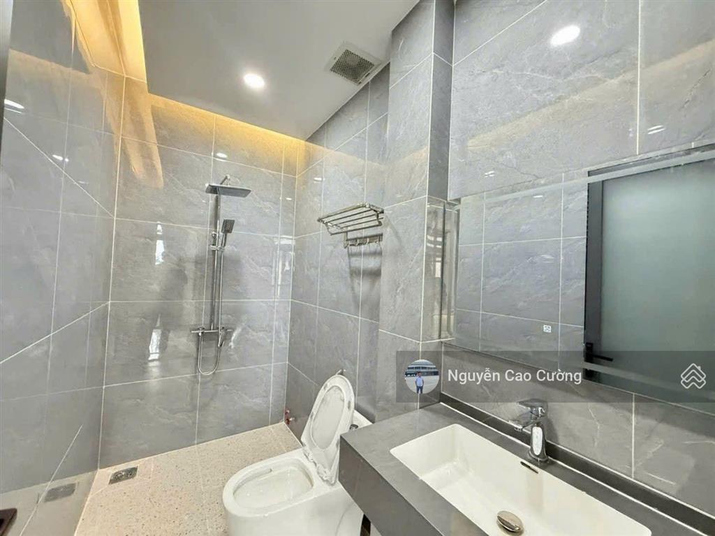Siêu phẩm thang máy đẹp u mê 5,5x15m 1 lửng 3 lầu đường 8m khu an ninh thạnh xuân 38 shunrise