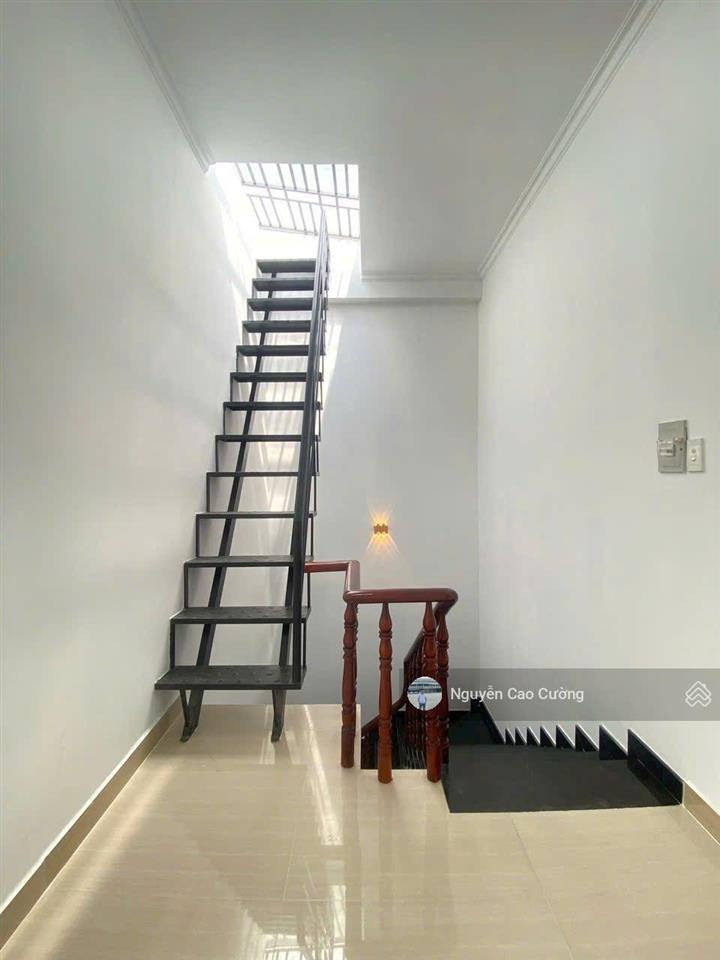 Bán nhà 4,8x13m hẻm 6m thông 1/ lâm thị hố đúc 3 lầu gần công an phường gần hiệp thành city