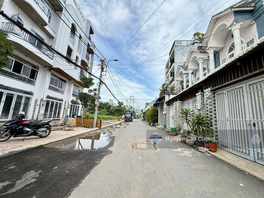 Nhà phố thang máy mặt tiền đường (đường d35 mới) thạnh xuân 23 4x21m 1 lửng 3 lầu đường 10m thông