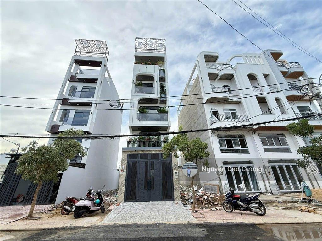 Nhà phố thang máy mặt tiền đường (đường d35 mới) thạnh xuân 23 4x21m 1 lửng 3 lầu đường 10m thông