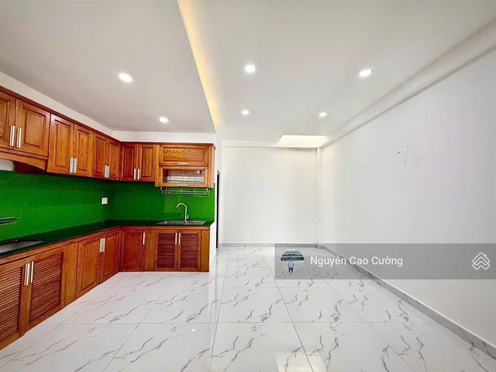 Nhà mặt tiền 5x15m tân thới hiệp 08 gần bệnh viện q12, chợ hạt điều vừa ở vừa làm văn phòng công ty