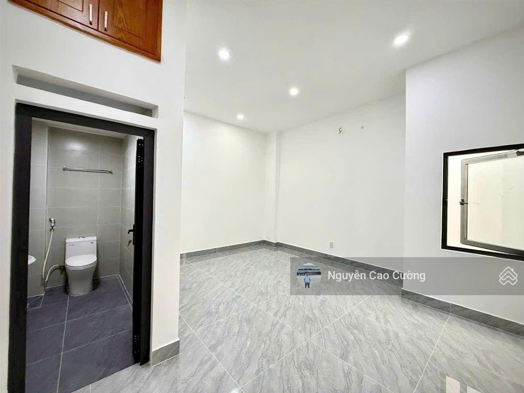 Nhà mặt tiền 5x15m tân thới hiệp 08 gần bệnh viện q12, chợ hạt điều vừa ở vừa làm văn phòng công ty