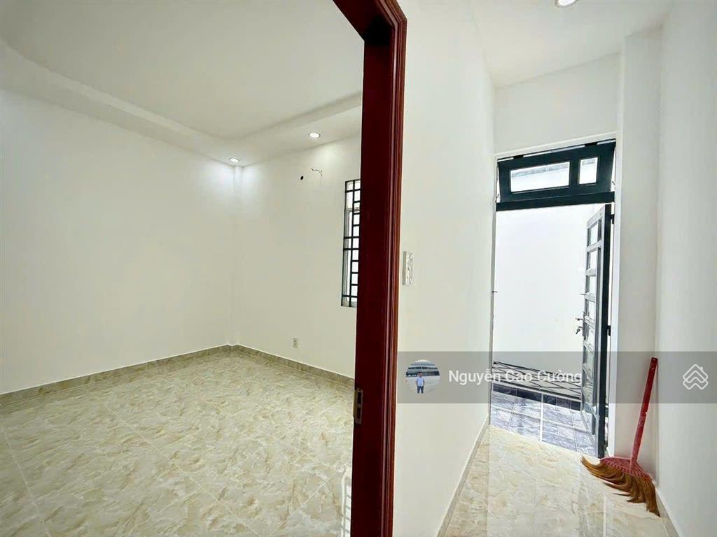 Nhà mặt tiền 5x15m tân thới hiệp 08 gần bệnh viện q12, chợ hạt điều vừa ở vừa làm văn phòng công ty