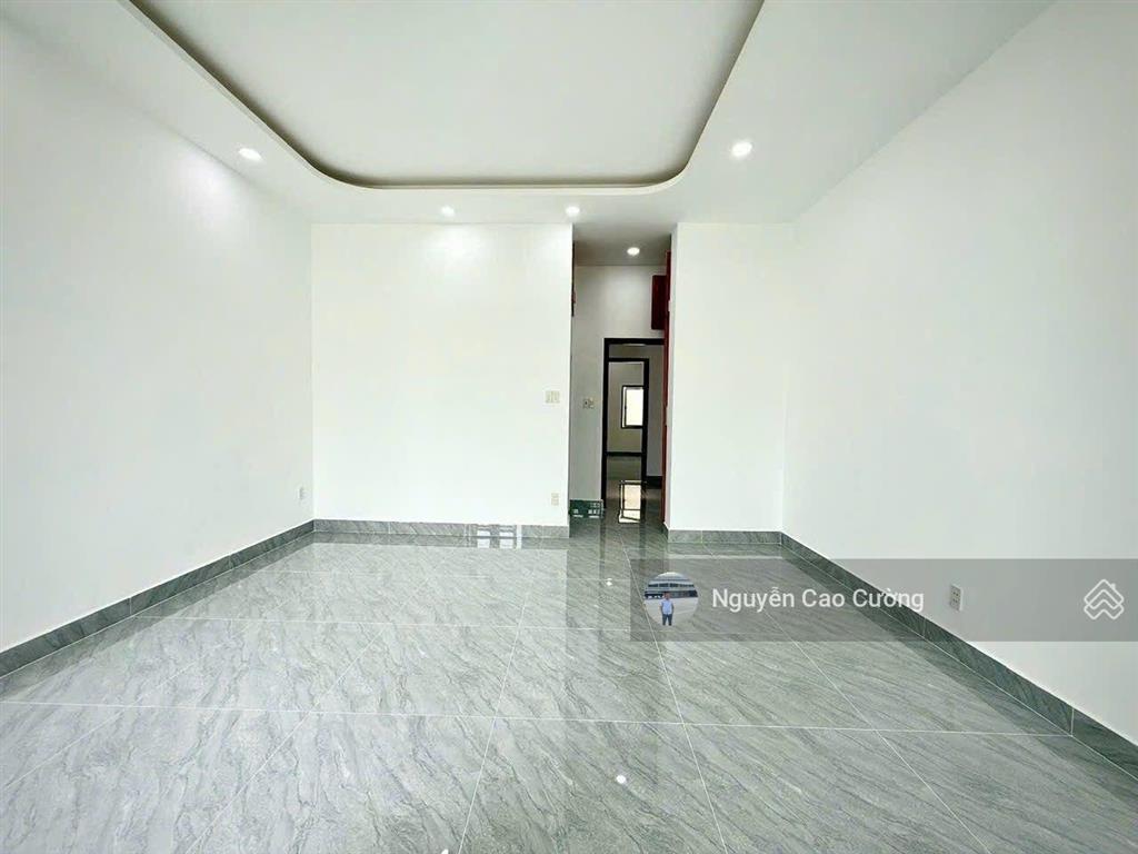 Nhà mặt tiền 5x15m tân thới hiệp 08 gần bệnh viện q12, chợ hạt điều vừa ở vừa làm văn phòng công ty