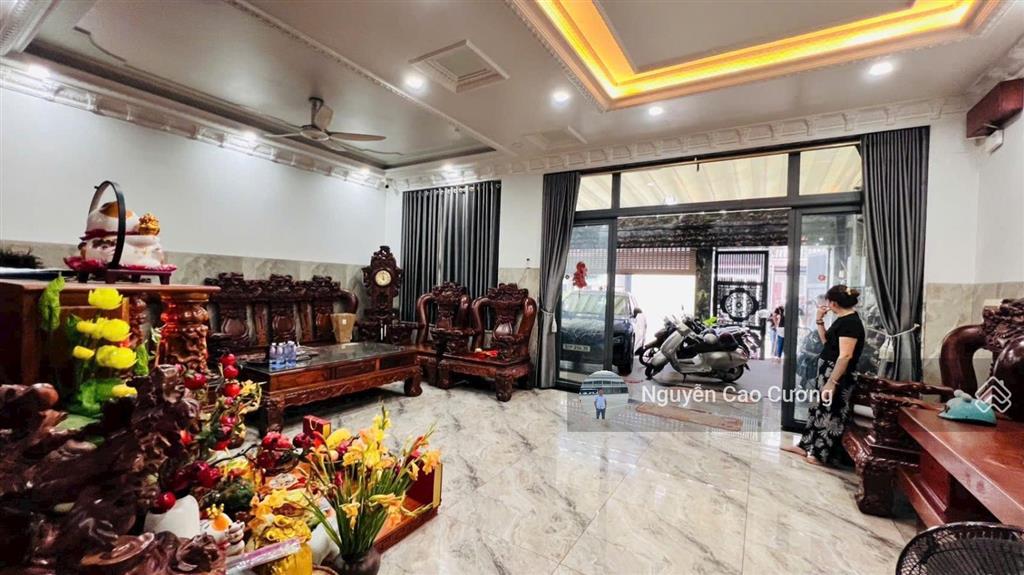 Biệt thự cao cấp trung mỹ tây 17 ngang khủng 8m sân đậu 2 ô tô, nội thất gỗ cao cấp