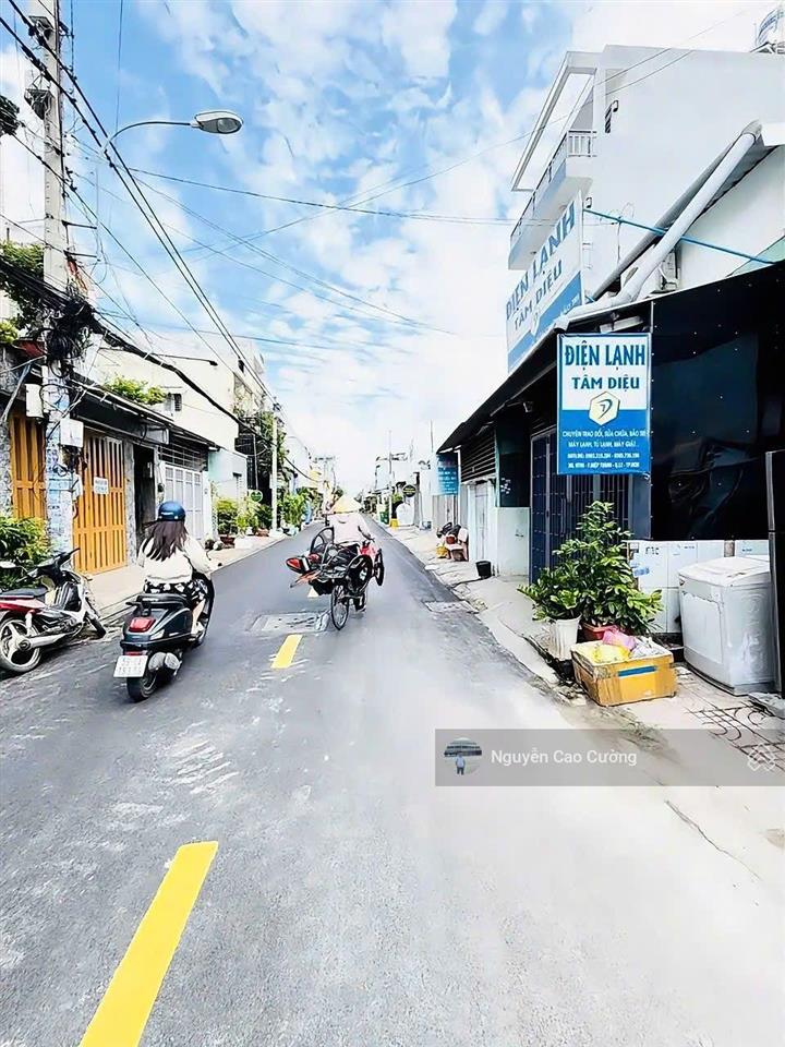 Bán đất có nhà cũ 5,2x20m hiệp thành 06 gần 3 trường học, chợ hiệp thành