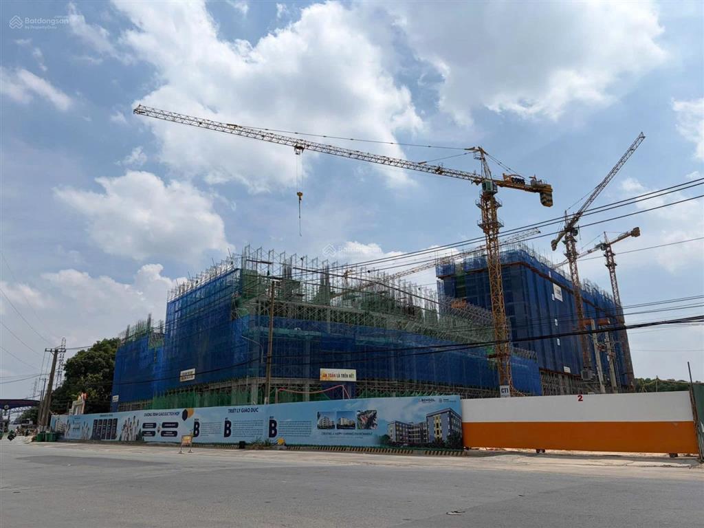 View trực diện hồ bơi & công viên  2pn tầng 9 đẹp nhất bcons solary chỉ 1.770 tỷ bao sang tên