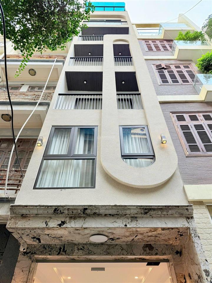 Chính chủ bán gấp nhà 7 tầng, thang máy, 56m, ôtô vào nhà, ở sướng, kinh doanh đỉnh, phố trung kính