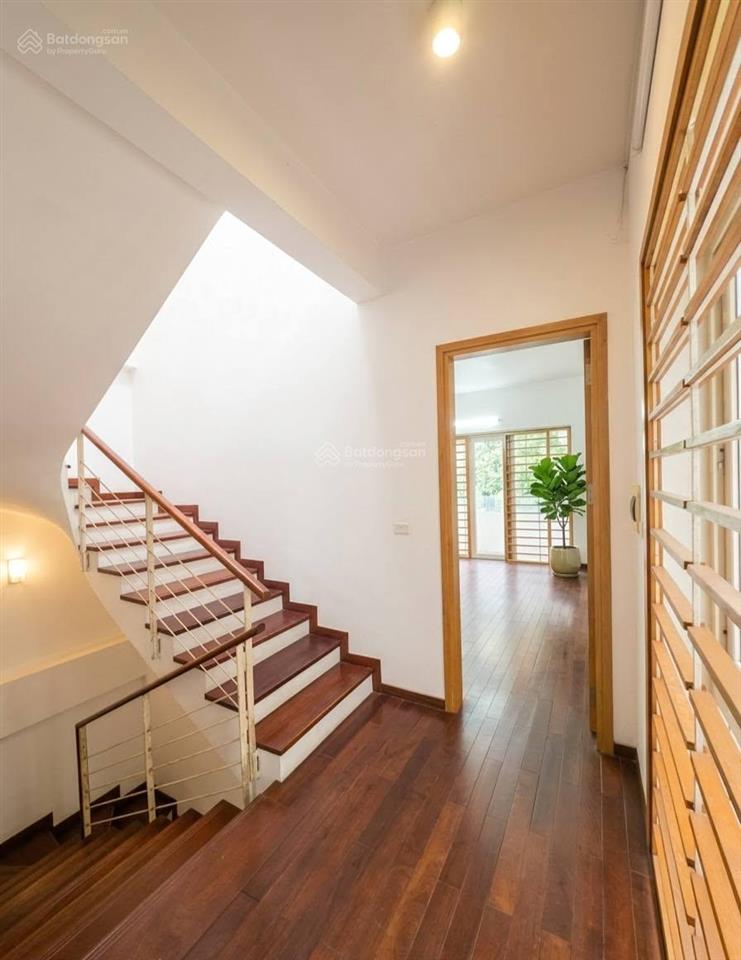 Chính chủ tìm chủ mới 90m2x 5 tầng, thoáng sáng  ở sướng, gần trường phan bội châu  kđt văn quán
