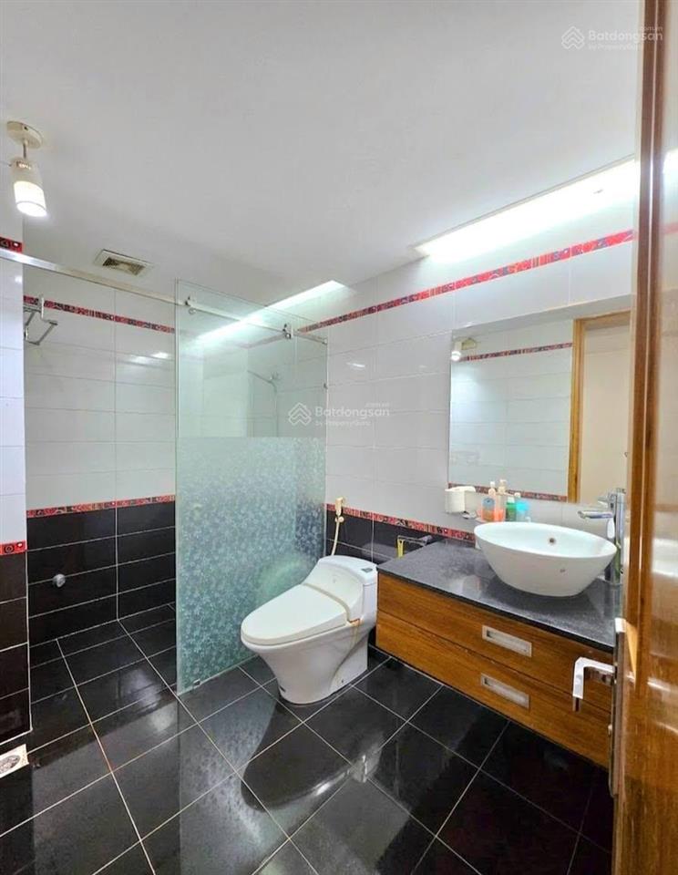 Chính chủ tìm chủ mới 90m2x 5 tầng, thoáng sáng  ở sướng, gần trường phan bội châu  kđt văn quán