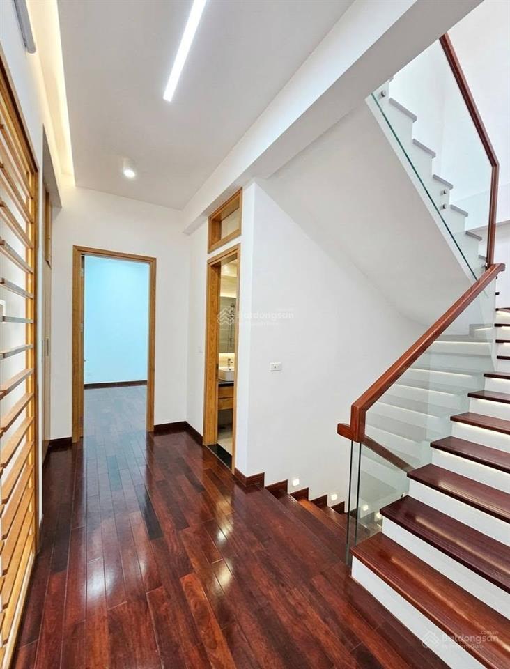 Chính chủ tìm chủ mới 90m2x 5 tầng, thoáng sáng  ở sướng, gần trường phan bội châu  kđt văn quán