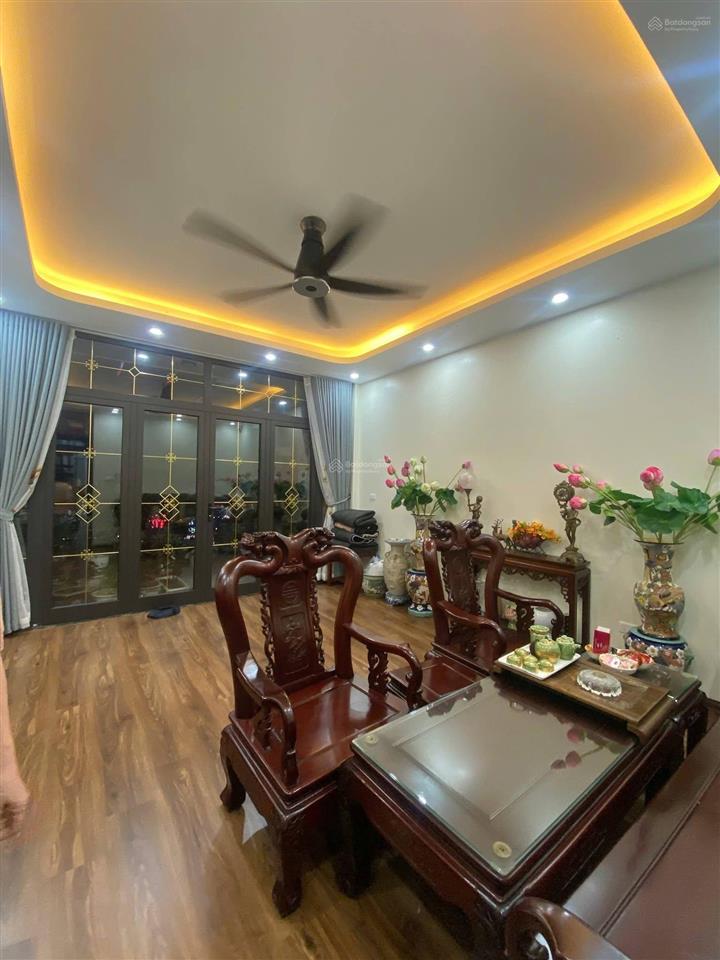 Chính chủ nhà đẹp 68m2x 5tầng, ôtô tránh, thoáng sáng ở sướng, sát trường tesla, tổng cục 5 yên xá