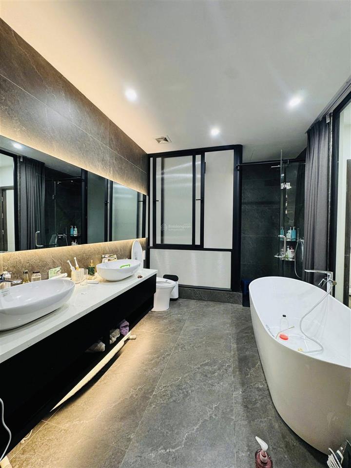 Chính chủ bán gấp nhà 89m2 x 5 tầng, thoáng sáng  ở sướng, gần hồ  kđt văn quán