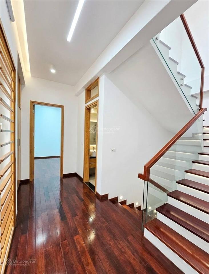Chính chủ cần bán 89m2 x 5 tầng, thoáng sáng  ở sướng, chỉ 2 phút con đến trường  kđt văn quán