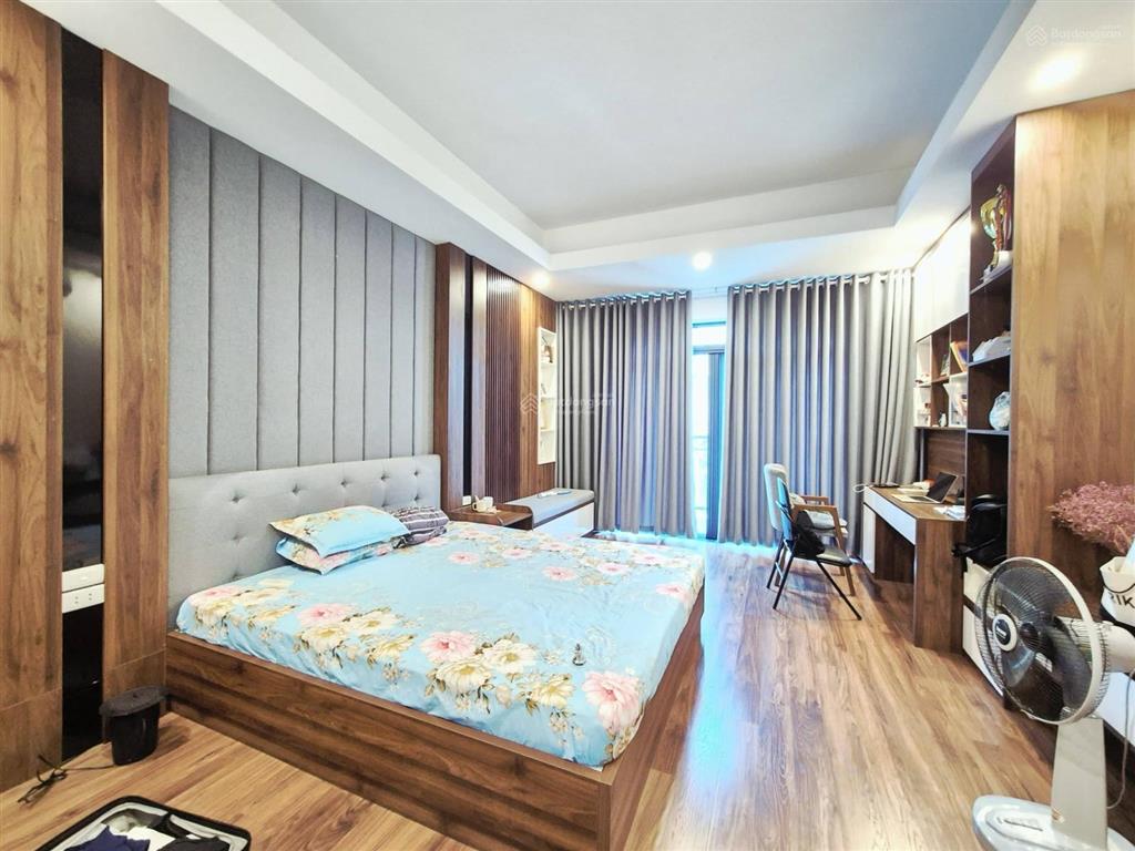 Chỉ 2 phút con đến trường, chính chủ 87m2 x 5 tầng, thoáng sáng  ở sướng, gần hồ  kđt văn quán