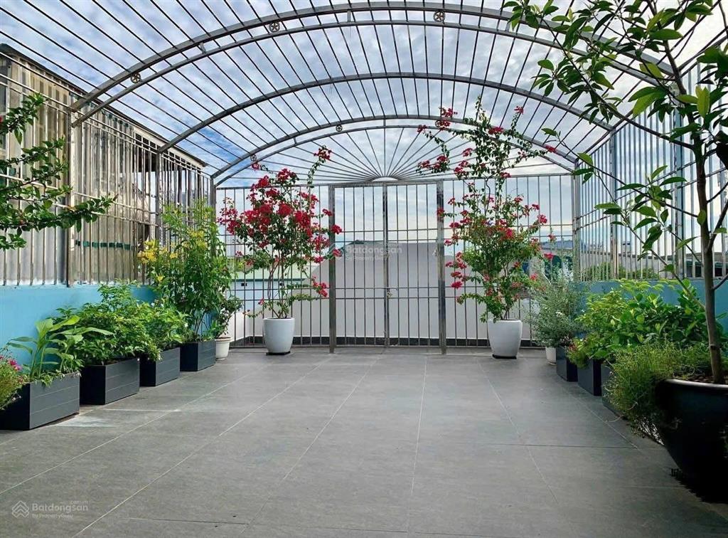 Chính chủ bán nhanh 90m2x5tầng, thang máy, thoáng sángở sướng, sát trường marie curie, kđt văn phú