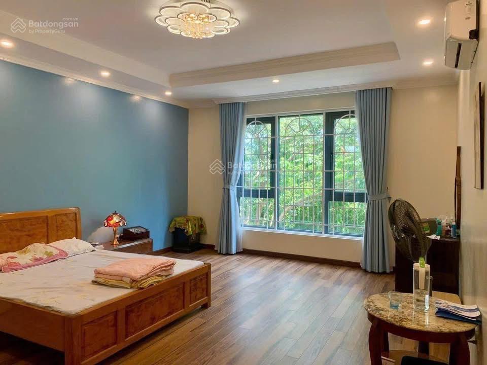 Chính chủ bán nhanh 90m2x5tầng, thang máy, thoáng sángở sướng, sát trường marie curie, kđt văn phú