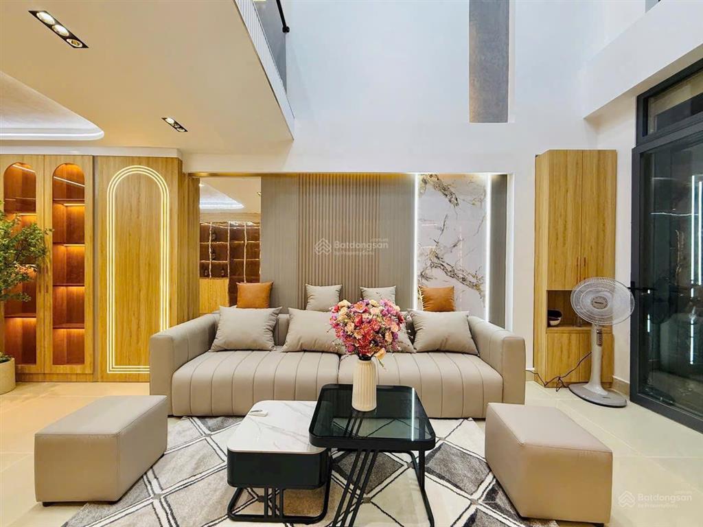 Chính chủ nhà đẹp 68m2x 5tầng, ôtô tránh, thoáng sáng ở sướng, sát trường tesla, tổng cục 5 yên xá