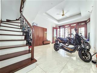 Chính chủ gộp bank nhà 89mx 5tầng, kinh doanh đa ngành thoáng sáng ở sướng, gần hồ kđt văn quán
