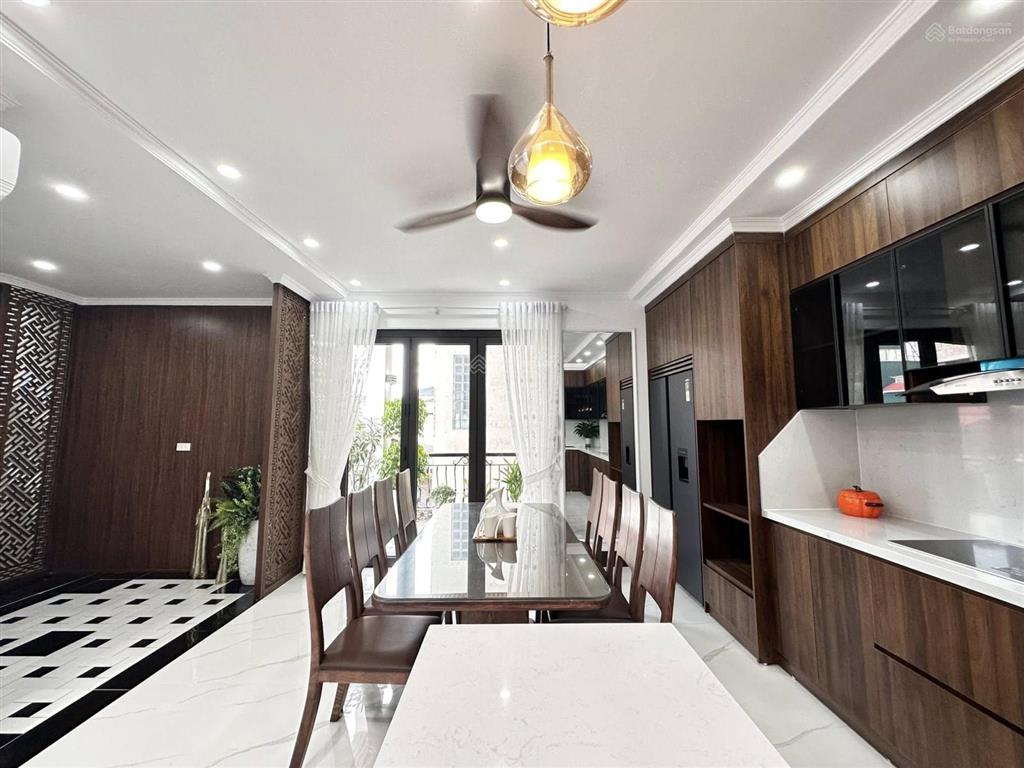 Chính chủ bán gấp nhà 68m x 4 tầng, ô tô tránh, kinh doanh đa ngành, thoáng sáng  ở sướng, tô hiệu